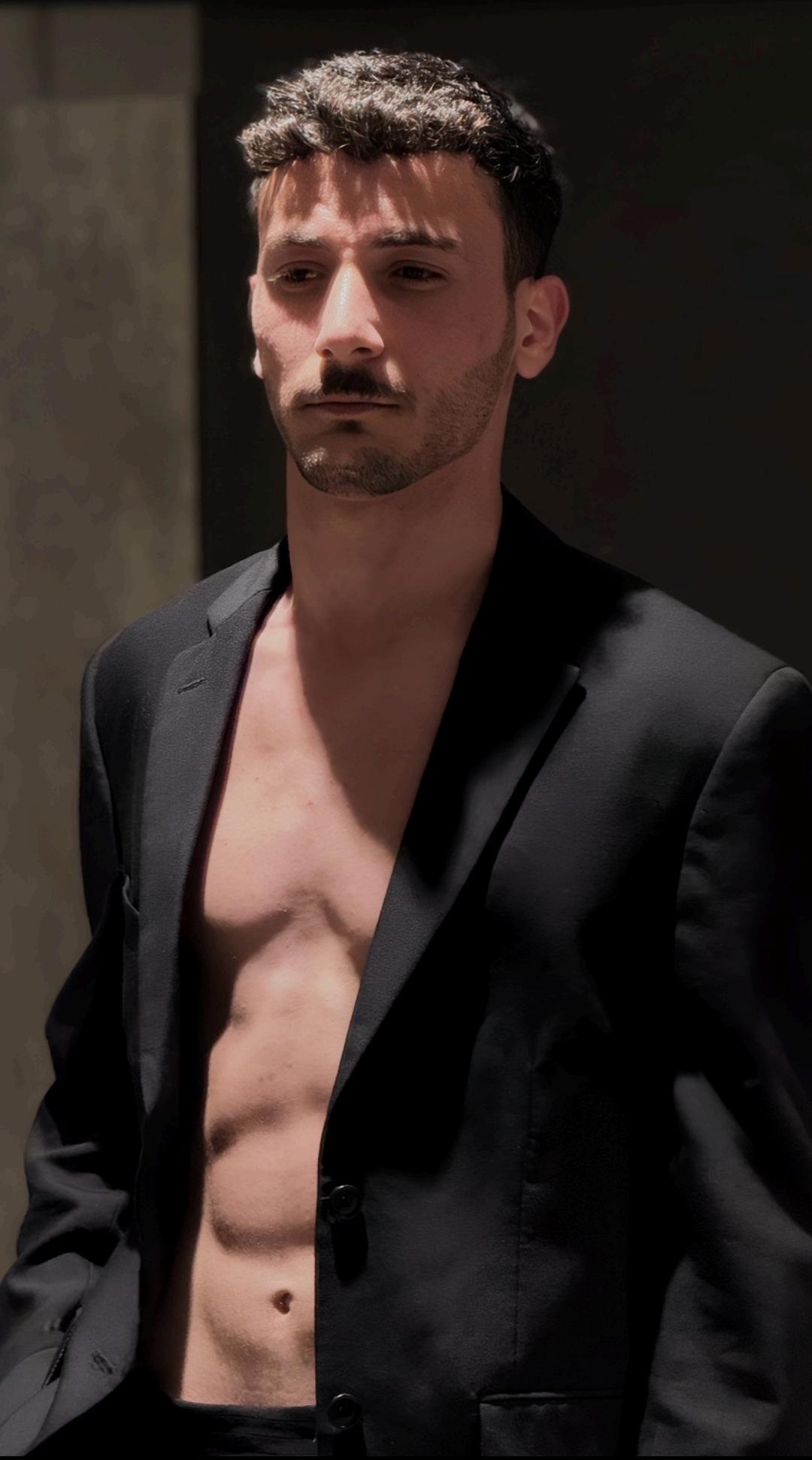 Profile photo of Sim